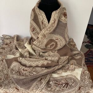 Coldwater Creek Pashmina in Soft Cream & Taupe Tones
